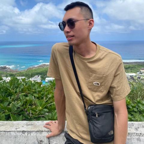 提供100元剪髮相片服務的專家張盛豪