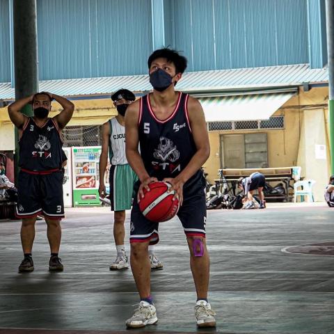 提供排球服務的專家游仕豪