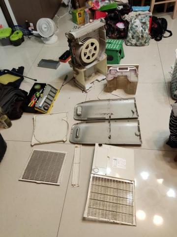生活的旋綠洗冷氣專家 - 除濕機清洗前 生活的旋綠洗冷氣專家 - 除濕機清洗前