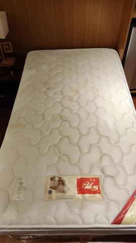 生活的旋綠洗冷氣專家 - 床墊清洗前 生活的旋綠洗冷氣專家 - 床墊清洗前