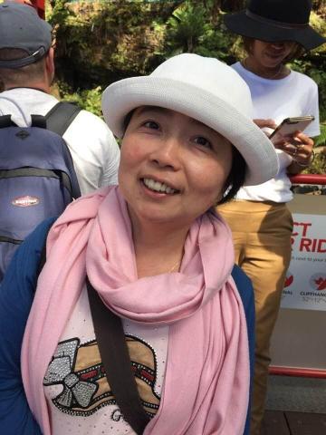 Wendy Wu  - 出國進修順便出去玩。