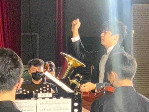 周彥宇 - 畢業音樂會擔任管弦樂團指揮