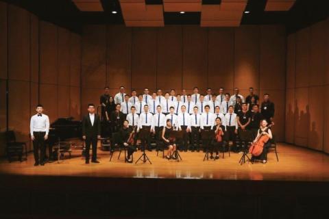 Jimmy - 合唱團年度公演鋼琴合作
地點：新民高中音樂廳