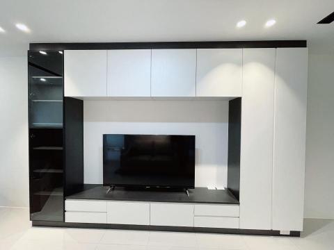 崴珵視覺工程有限公司 - 誰說不能黑白配～世界上沒有什麼事～能夠如此的絕對??這種強烈對比色差，反而能展現出一種自信且勇敢的氣勢