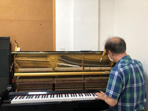 悠樂音樂工作坊 -  專業調音師定期調音