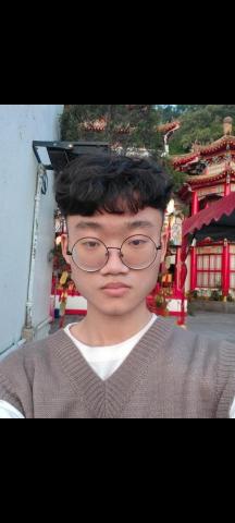 提供保險精算師服務的專家吳奇軒