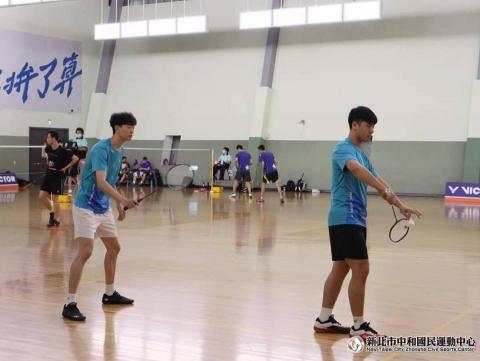 陳逸群 - 參加比賽照片