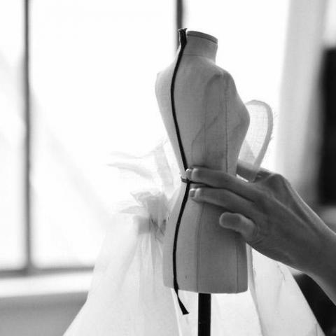 提供服裝服務的專家yenshi lu