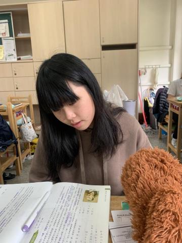 陳蓉慧 - 讀書中