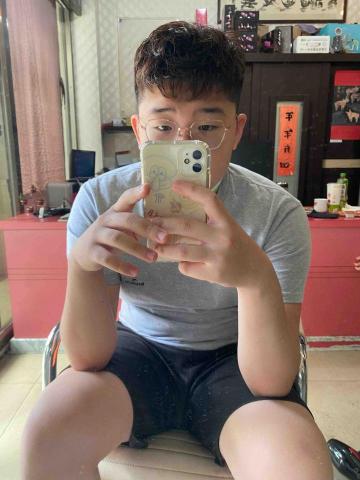 提供數學題服務的專家呂伯羿