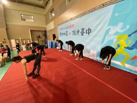 蔡語蕎 - 臺中市北區區公所運動會開場,帶領400人暖身.
