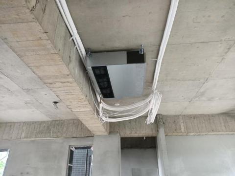 來興空調工程有限公司 - 裝璜配管吊機