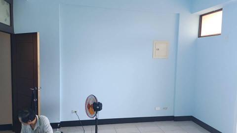 泳旺翻修工程 - 大坪頂案件重新粉刷，加新產品自黏地板