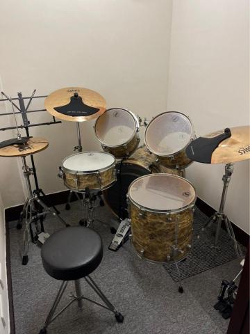 悠樂音樂工作坊 - 爵士鼓教室