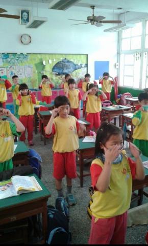 蔡老師 - 田尾國小_閩南語教學_帶動唱