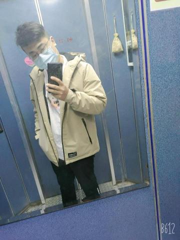 提供過年背景服務的專家黃冠諭