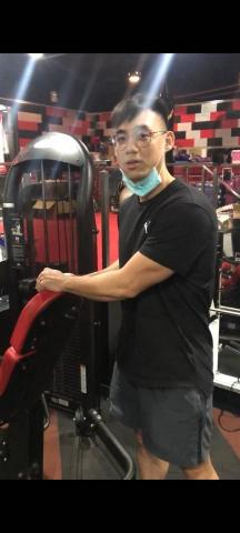 Stone - 教導學生使用器材