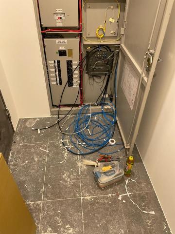 吳鈺威 - 網路+電視拉線