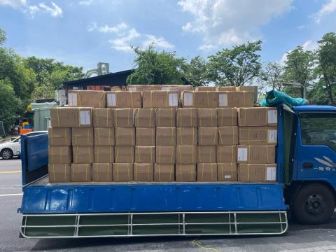 杰出托運 - 客戶叫專車整台手工上下