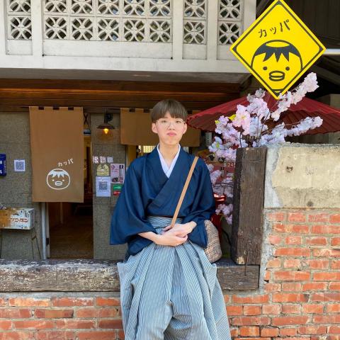 提供jlpt服務的專家周政緯