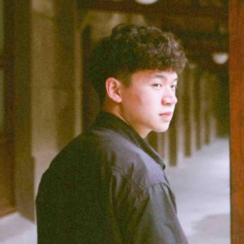 提供109指考化學服務的專家曾秉華