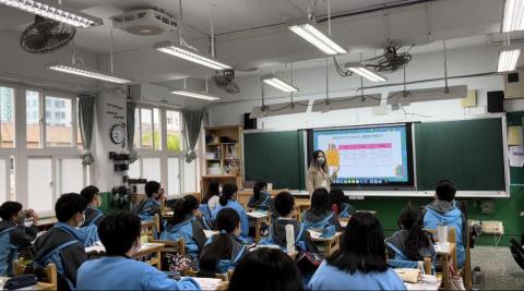 黃惠淳 - 仁愛國中教學實習