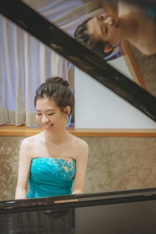 蔡沛璇 - 老師個人藝術照