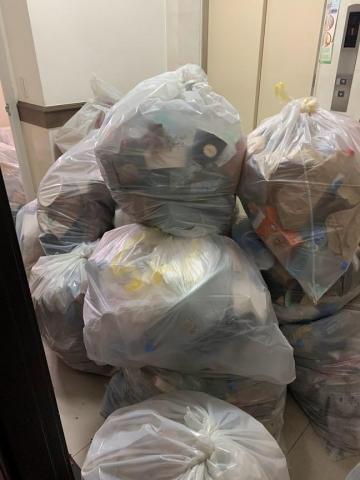 劉秀瑜 - 大樓出租套房清出垃圾