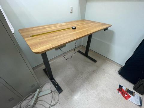 必達運輸 -  電動升降桌安裝配送