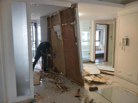 鴻升工程 - 美術東二路隔間拆除工程 鴻升工程 - 美術東二路隔間拆除工程