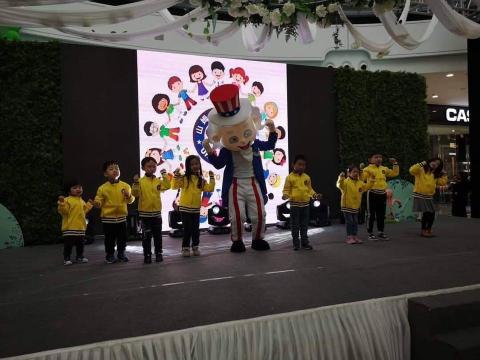 納豆老師👨&zwj;🏫 - 全英語戶外活動（喜歡和孩子一起相處）