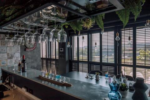 沙立(實木百葉窗產品規劃師) - 100℅實木百葉窗