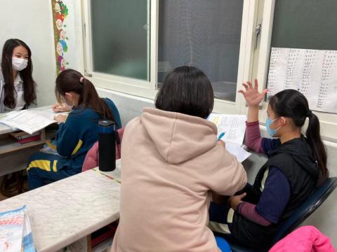 白若潔 - 至協助中低收入戶之機構伴讀