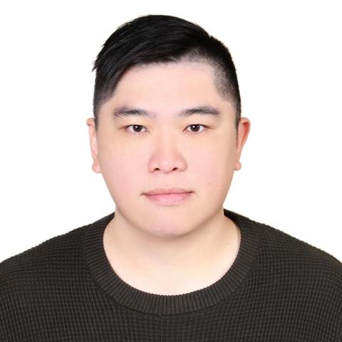 提供spalding籃球服務的專家Bill Chen