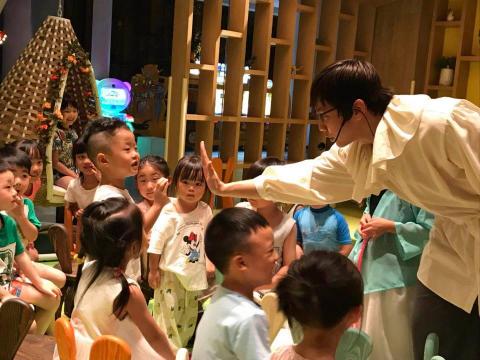 人際關係優化師-沈威治 - 三亞皇冠酒店演出