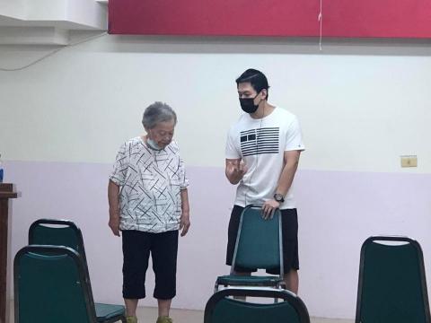 剛好有家健身房 JEFF(信哲) - 長者教學 剛好有家健身房 JEFF(信哲) - 長者教學