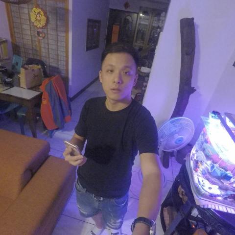 提供寄貨格式服務的專家李柏毅