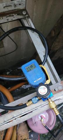 永新24小時冷氣工程 - 灌冷媒