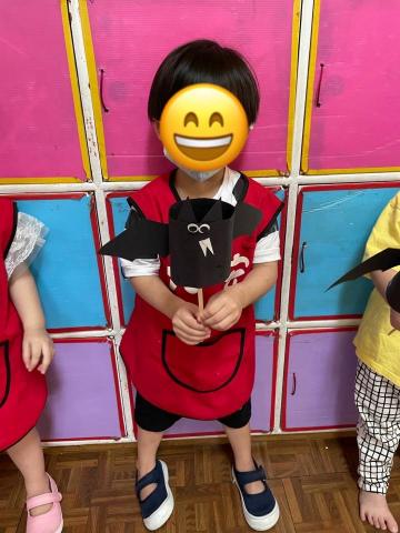 黃筱晴 - 變成蝙蝠囉～