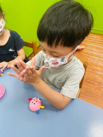 黛飾萍藝工作室 - 黏土捏塑