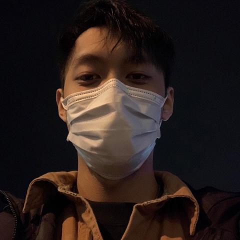 提供翻译i服務的專家Jet Chen