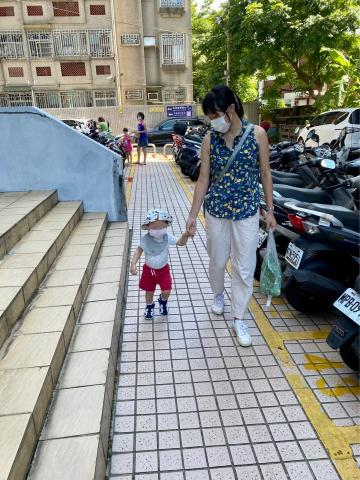 葛增安 - 帶小孩去打針