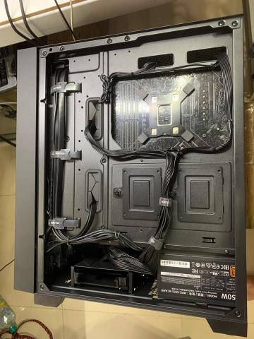 楷威科技 - 電腦組裝 乾淨配線