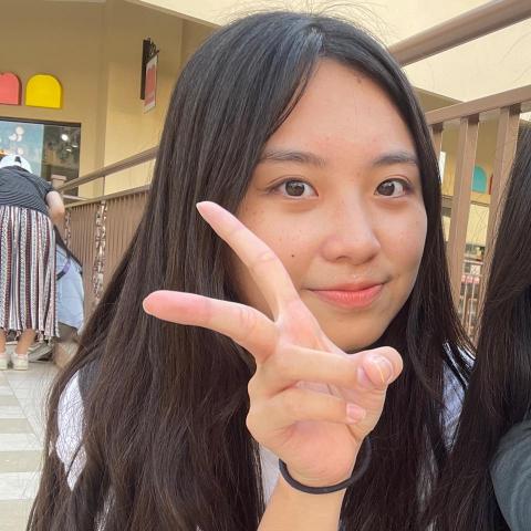 提供衛道中學服務的專家秦晨語