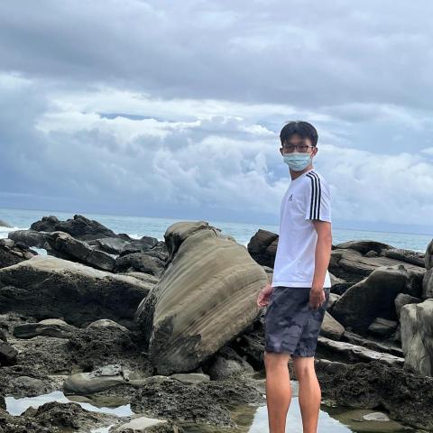 提供n4測驗服務的專家余承翰