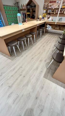 杰輝室內裝潢工程行 專業地板、窗簾、矽利康 - 