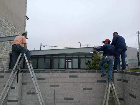 竹東宜安居企業社 - 楊梅別墅洋房後院花房工程（施工中）