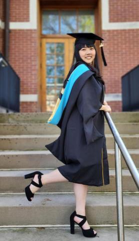 Sylvia Lin - 碩士畢業照