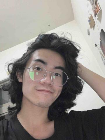 提供winter中文服務的專家Laurence Hunt 