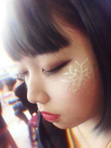 綺云🎀Sunny彩妝造型師 - 耶誕雪花❄️妝